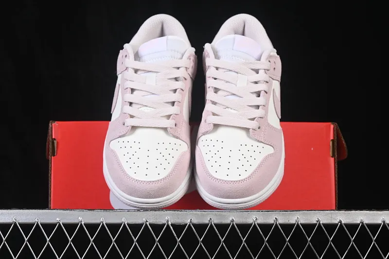 All categories Nk SB Dunk Series Nk SB Dunk Low low-top sneakers Nike SB Dunk Low Year of the Horse Yunyanfen low-top casual sneakers IO4244-100